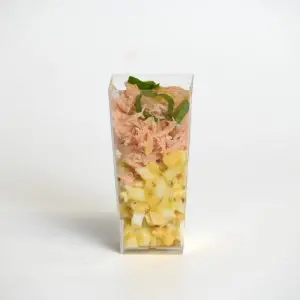 Amuse met warm gerookte zalm